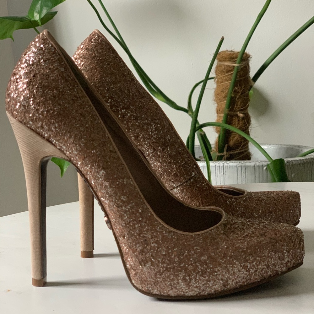 Rachel Roy Platform Pumps